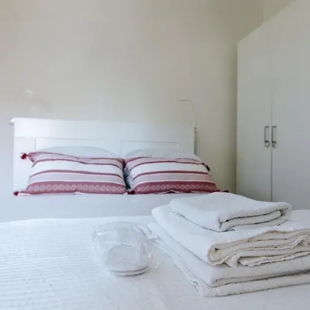 - Sao Lazaro Central Apartment Lisbon