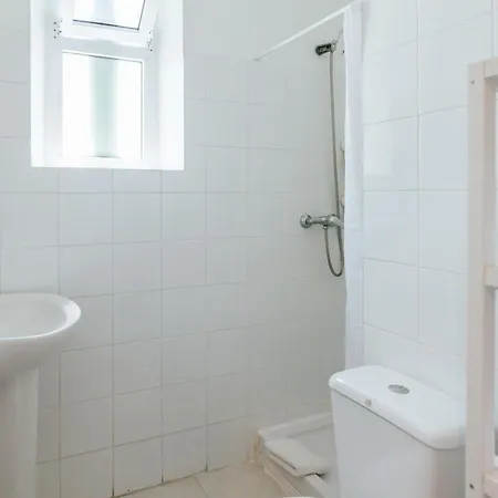 - Sao Lazaro Central Apartment