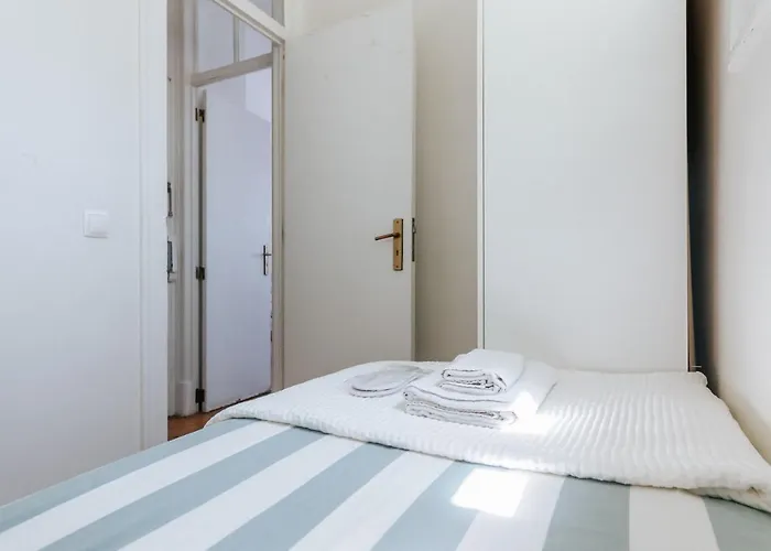 Apartamento - Sao Lazaro Central